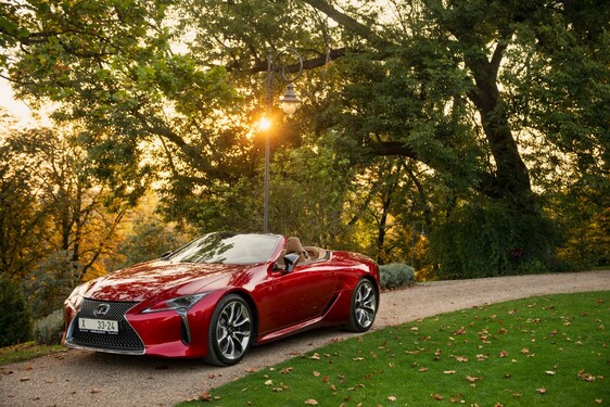 Lexus LC Convertible 2020 - local