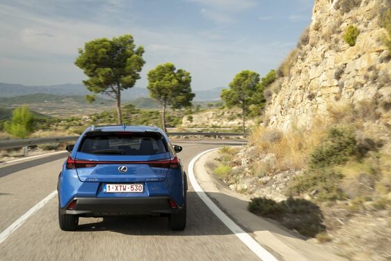 Lexus UX300e