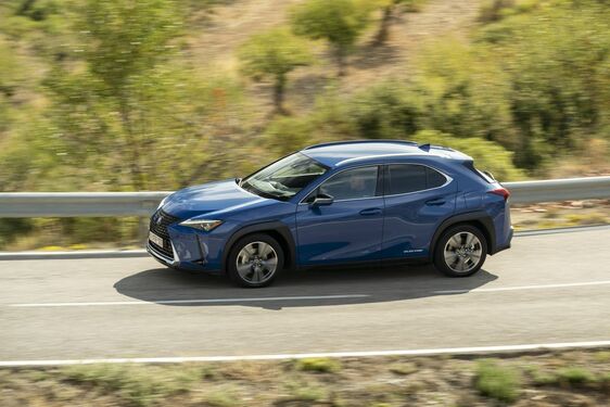 Lexus UX300e