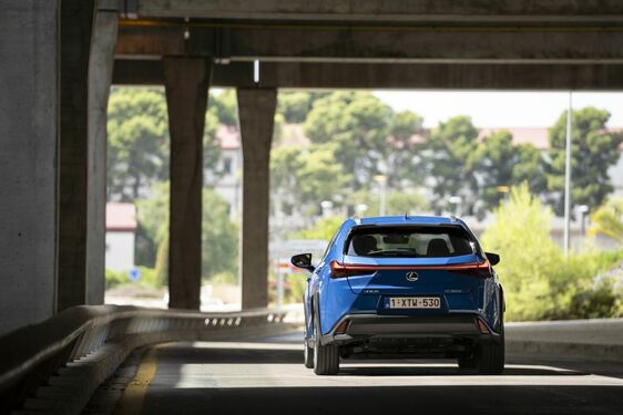 Lexus UX300e