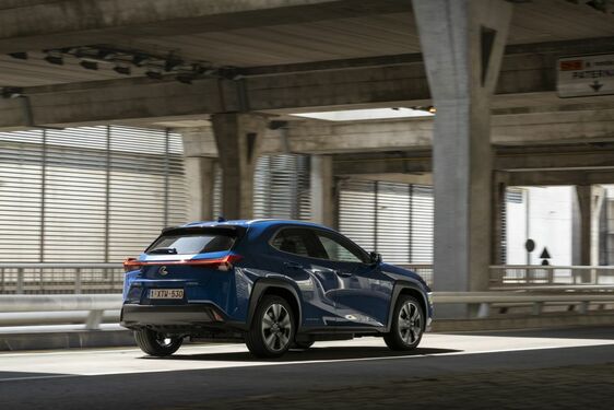 Lexus UX300e