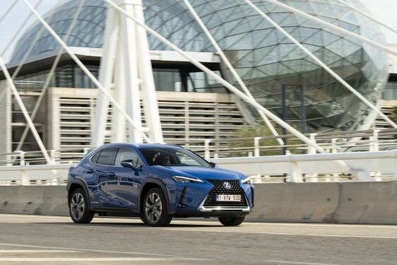 Lexus UX300e