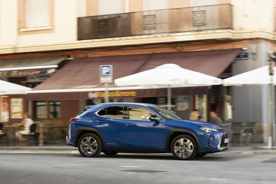 Lexus UX300e