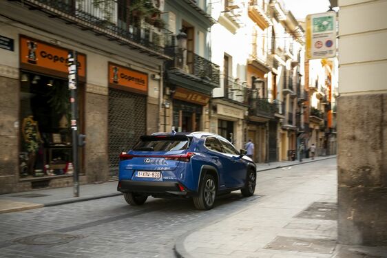 Lexus UX300e
