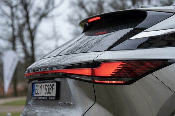Lexus RX - local