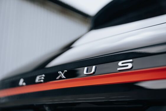 Lexus RX - local