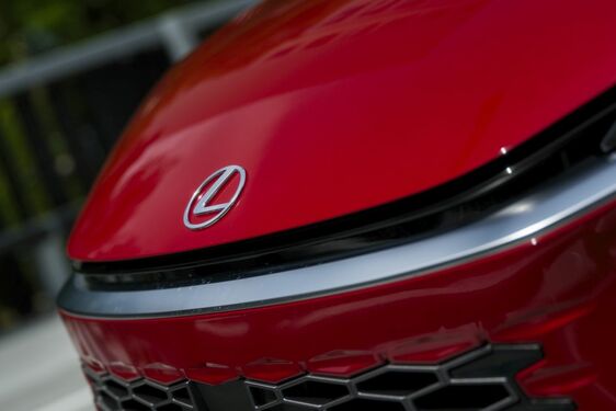 Lexus LBX  - local