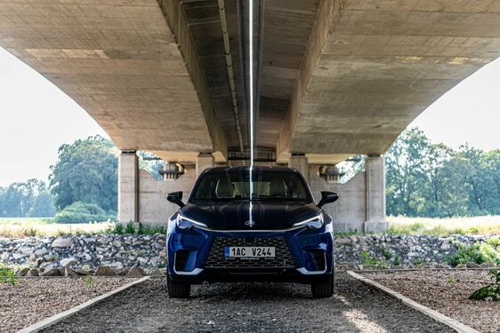 Lexus LBX  - local