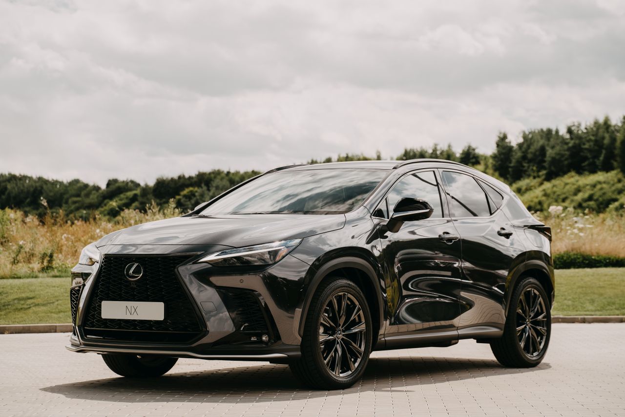 LEXUS BUSINESS WEEK JE TADY. PŘINÁŠÍ AŽ O TŘETINU NIŽŠÍ CENY