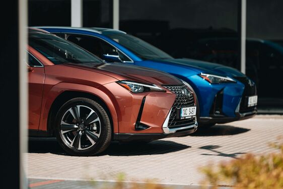 Lexus UX - local 
