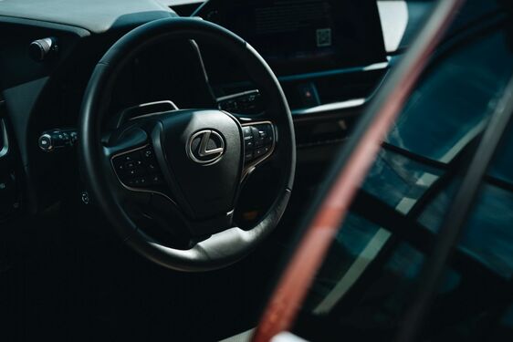 Lexus UX - local 