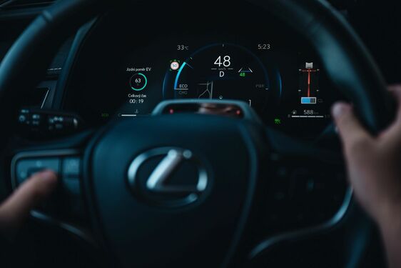 Lexus UX - local 