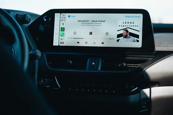 Lexus UX - local 