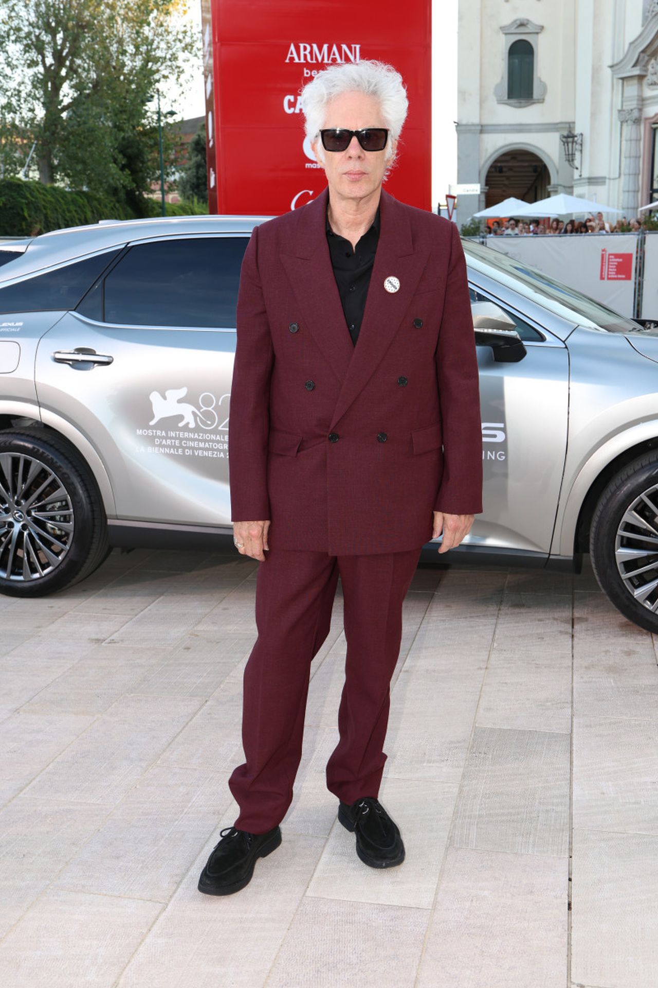 LEXUS OSLAVIL VÍTĚZE ZLATÉHO LVA JIMA JARMUSCHE PŘI ZÁVĚRU 82. MEZINÁRODNÍHO FILMOVÉHO FESTIVALU V BENÁTKÁCH