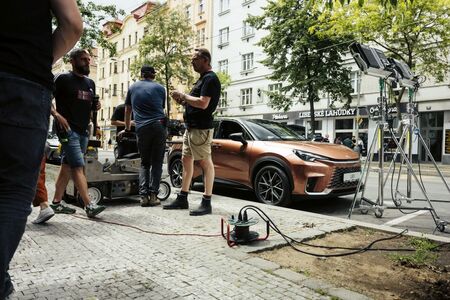 LEXUS NATÁČEL NOVÝ EVROPSKÝ SPOT NA MODEL LBX V PRAZE