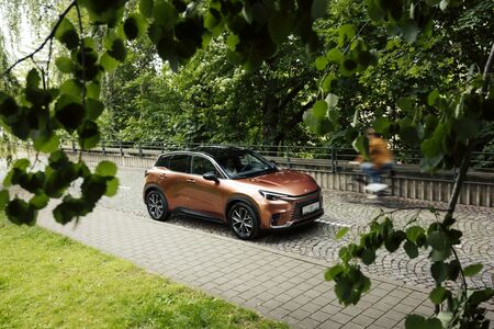 LEXUS NATÁČEL NOVÝ EVROPSKÝ SPOT NA MODEL LBX V PRAZE