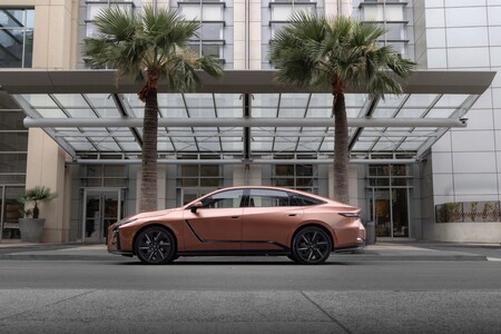 ZBRUSU NOVÝ LEXUS ES: LUXUSNÍ SEDAN V NOVÉM POJETÍ