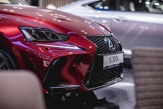 NEJMODERNĚJŠÍ DEALERSTVÍ V ČESKU I EVROPĚ MÁ NOVĚ LEXUS V PRAZE