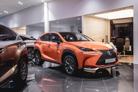 NEJMODERNĚJŠÍ DEALERSTVÍ V ČESKU I EVROPĚ MÁ NOVĚ LEXUS V PRAZE