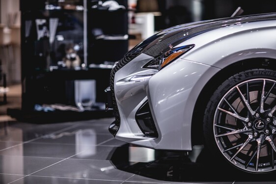 NEJMODERNĚJŠÍ DEALERSTVÍ V ČESKU I EVROPĚ MÁ NOVĚ LEXUS V PRAZE