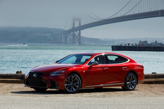 2018 LS F SPORT