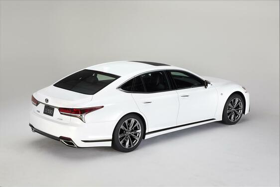2018 LS F SPORT
