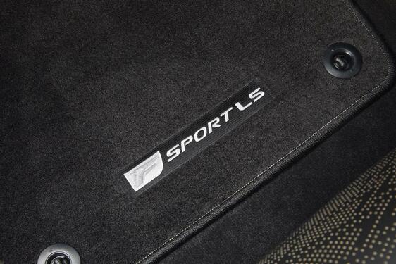 2018 LS F SPORT