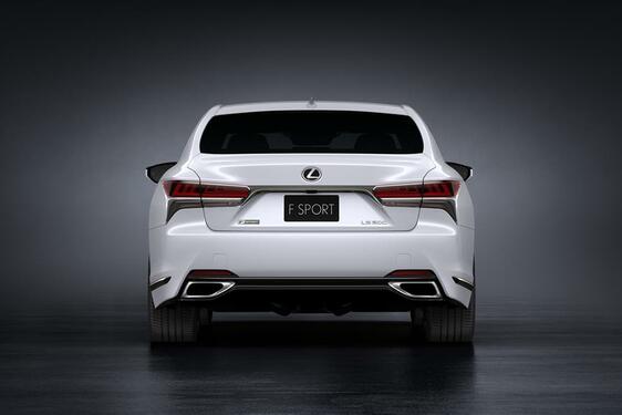 2018 LS F SPORT