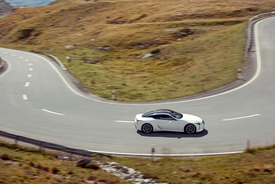 LC500h
