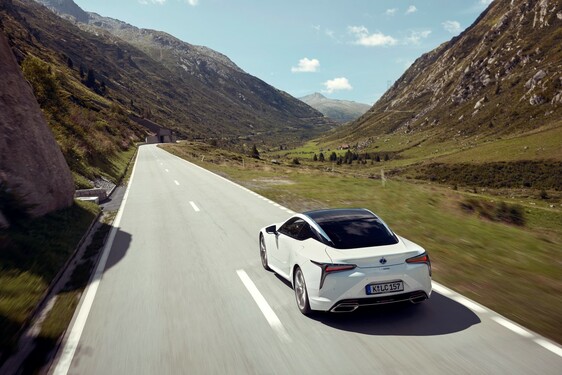 LC500h