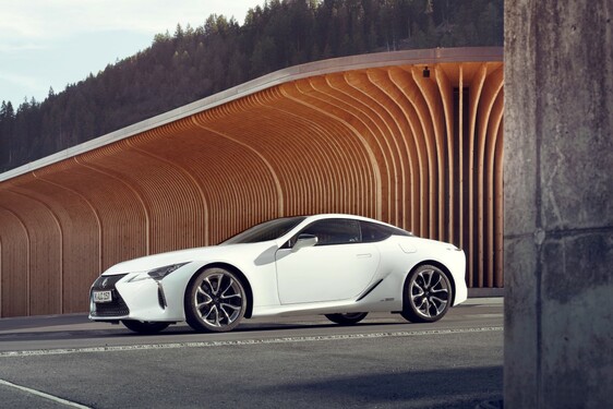 LC500h