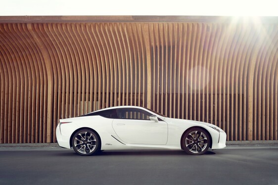 LC500h