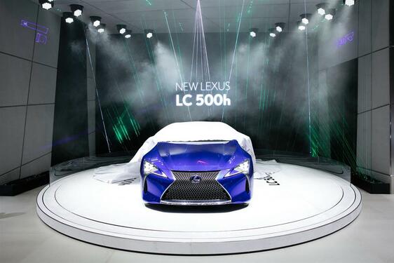 2017 LC