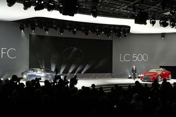2017 LC