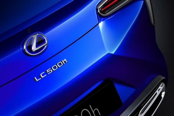 2017 LC