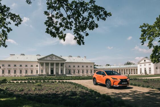 LEXUS PŘICHÁZÍ S  UNIKÁTNÍM PROGRAMEM ZAŽÍT LEXUS