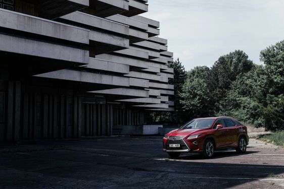 LEXUS PŘICHÁZÍ S  UNIKÁTNÍM PROGRAMEM ZAŽÍT LEXUS