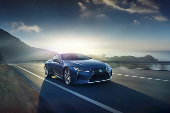  Lexus LC v novém modrém odstínu Structural Blue