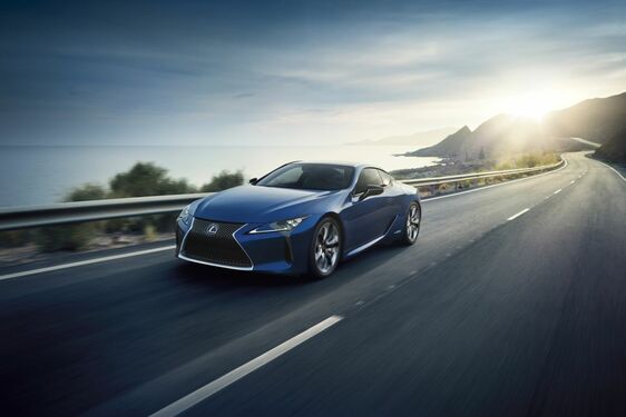  Lexus LC v novém modrém odstínu Structural Blue