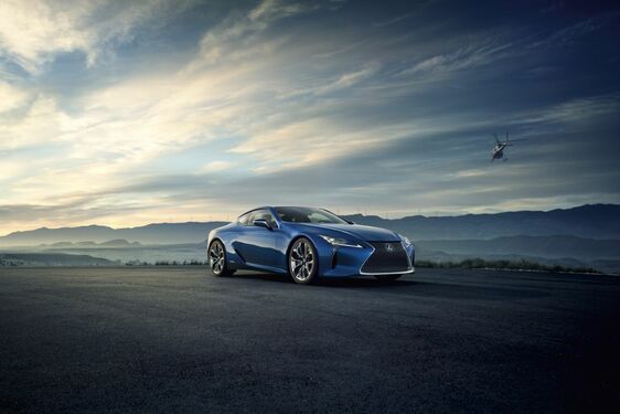  Lexus LC v novém modrém odstínu Structural Blue