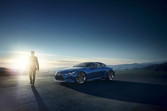  Lexus LC v novém modrém odstínu Structural Blue