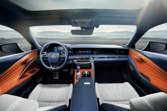  Lexus LC v novém modrém odstínu Structural Blue