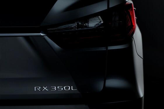  NOVÝ LEXUS RX SE TŘEMI ŘADAMI SEDADEL SE PŘEDSTAVÍ V LOS ANGELES