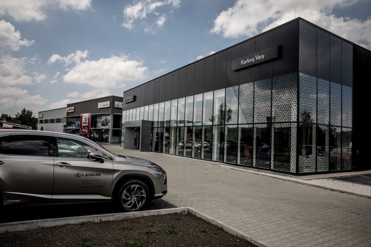 LEXUS OTEVŘEL NOVÝ SHOWROOM V KARLOVÝCH VARECH