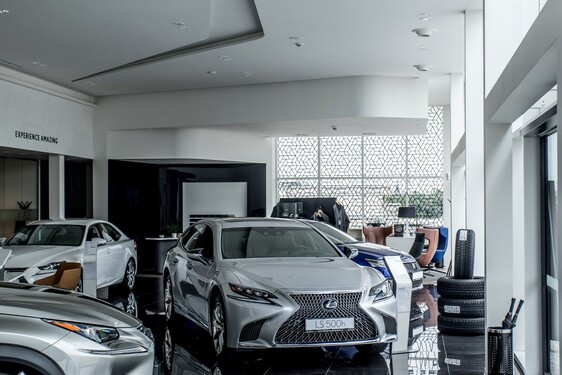 LEXUS OTEVŘEL NOVÝ SHOWROOM V KARLOVÝCH VARECH 