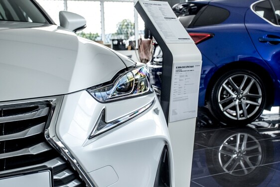 LEXUS OTEVŘEL NOVÝ SHOWROOM V KARLOVÝCH VARECH 