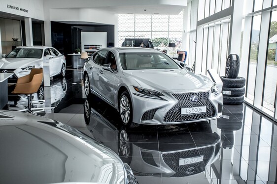 LEXUS OTEVŘEL NOVÝ SHOWROOM V KARLOVÝCH VARECH 