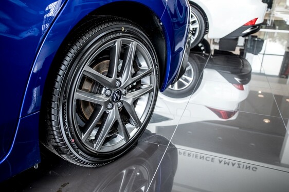 LEXUS OTEVŘEL NOVÝ SHOWROOM V KARLOVÝCH VARECH 