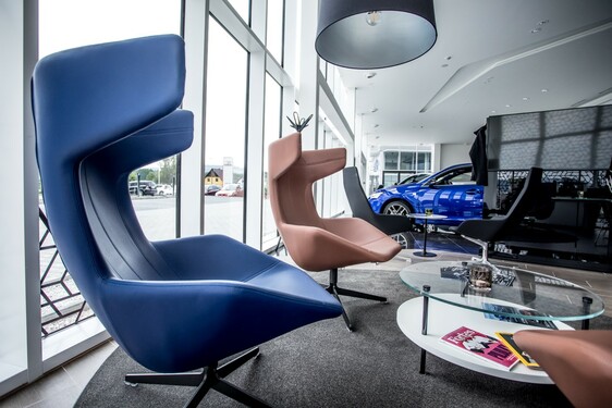 LEXUS OTEVŘEL NOVÝ SHOWROOM V KARLOVÝCH VARECH 