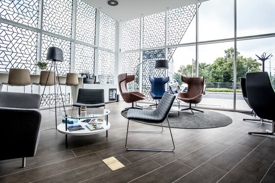 LEXUS OTEVŘEL NOVÝ SHOWROOM V KARLOVÝCH VARECH 